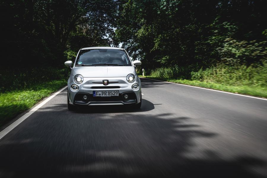  Abarth 595 esseesse (312) 2019 года  (WW) (фото 39 из 44)
